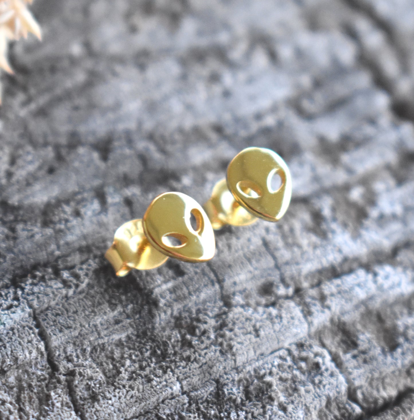 Gold Alien Stud Earrings-18k