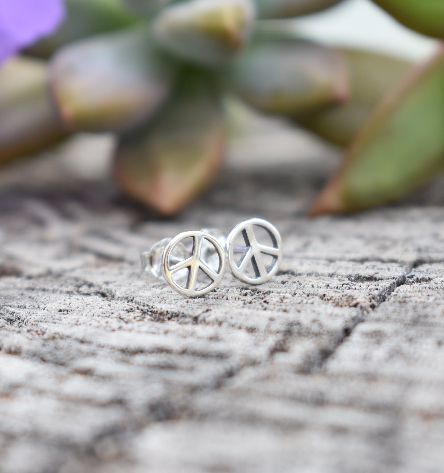 Peace Studs