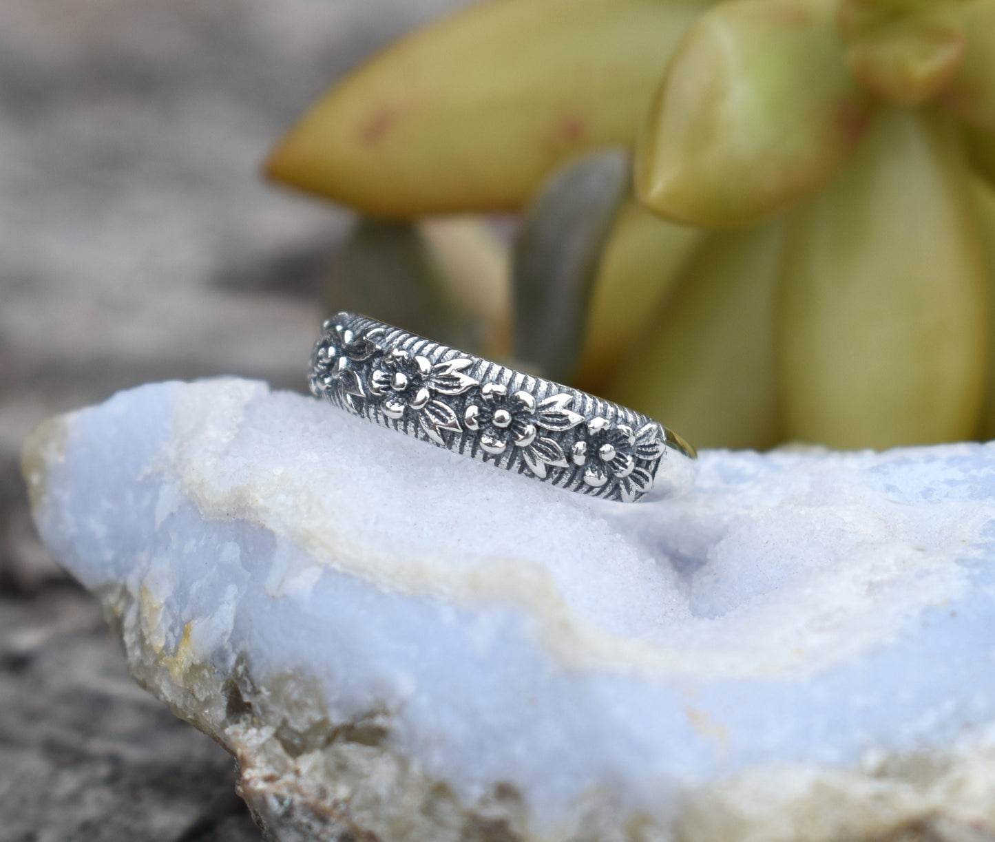 Floral ring- Flower Ring, Floral band, Y2k Ring, Flower Child, Cottagecore-Silver Ring