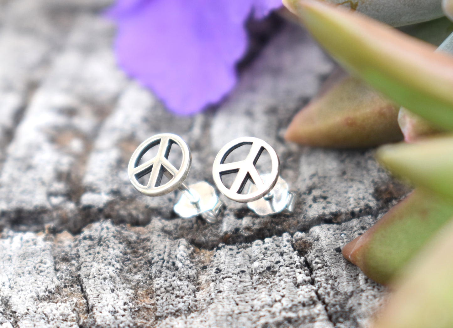 Peace Studs