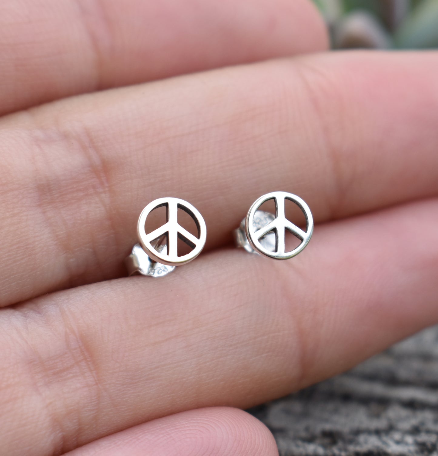 Peace Studs