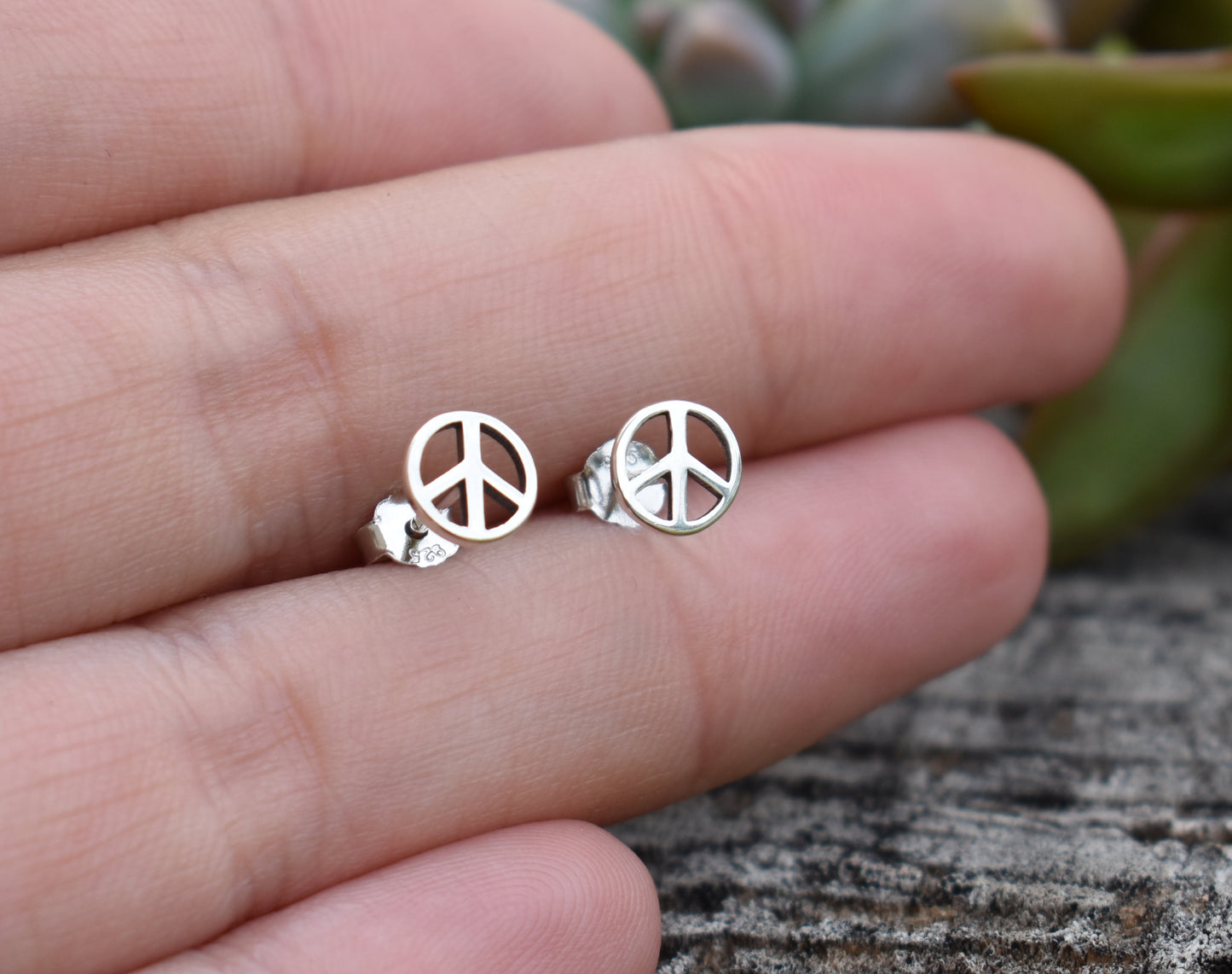 Peace Studs