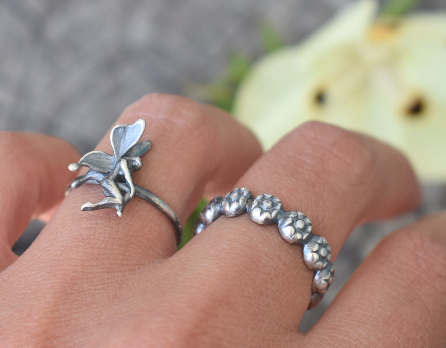 Daisy Ring- Silver Ring, Flower ring, 90's Flower Ring - Sterling Silver Ring