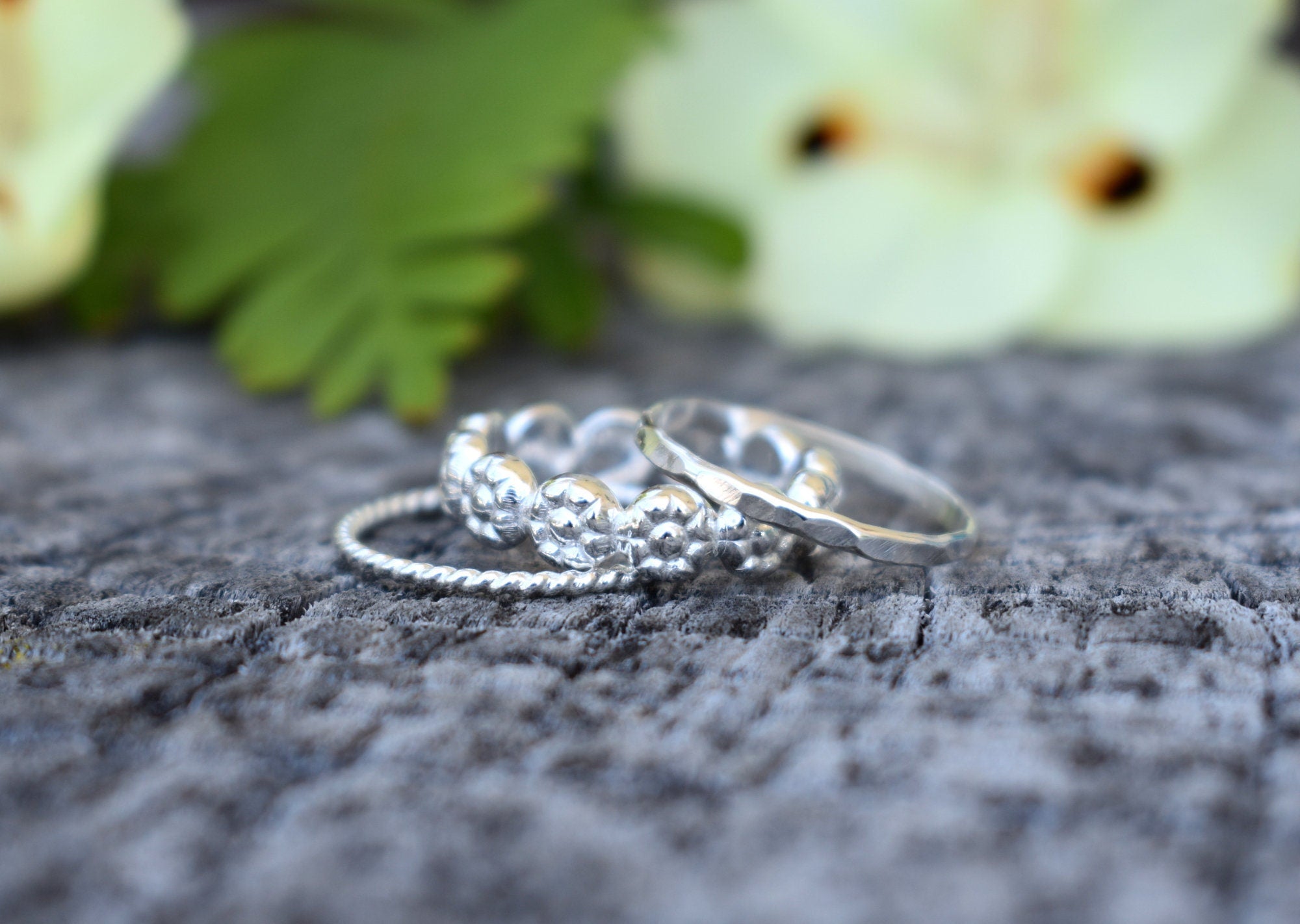 Daisy Ring- Silver Ring, Flower ring, 90's Flower Ring - Sterling Silver Ring