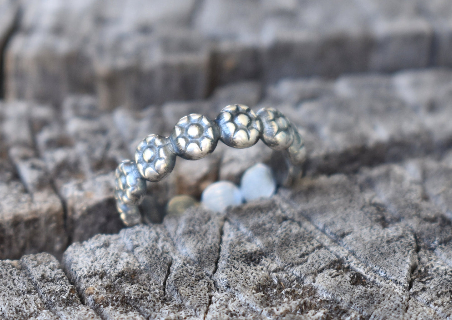 Daisy Ring- Silver Ring, Flower ring, 90's Flower Ring - Sterling Silver Ring