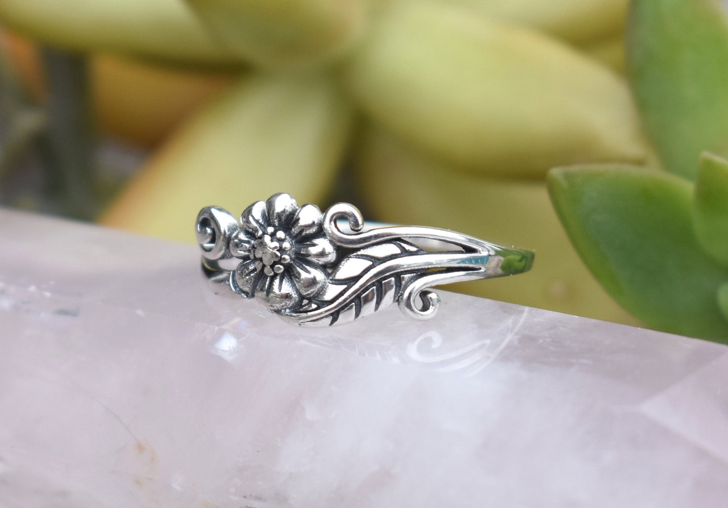 Flower Ring- Floral Ring, Daisy Ring, Y2k Ring- Cottagecore-Sterling Silver Ring