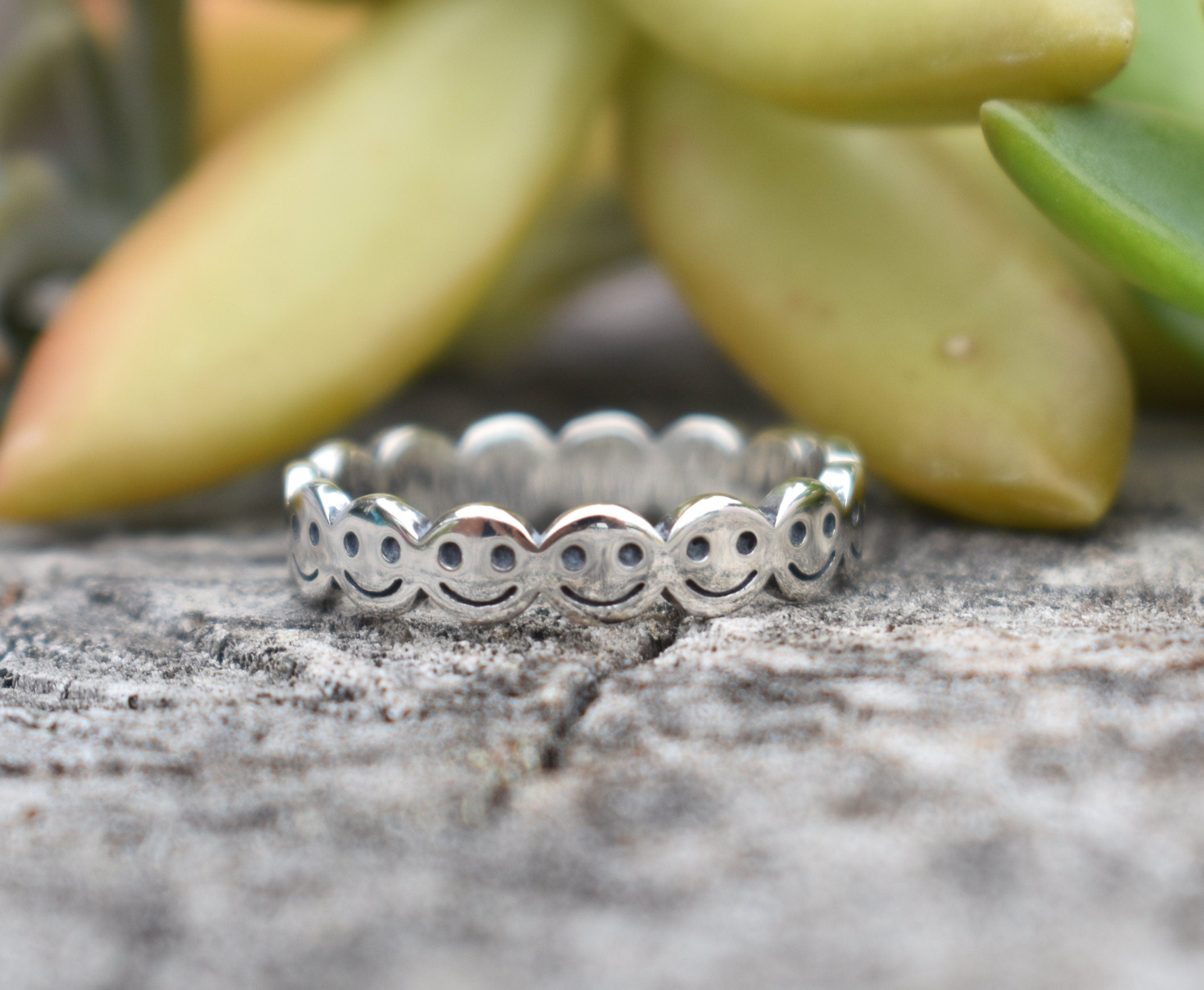 Smiley face deals ring sterling silver